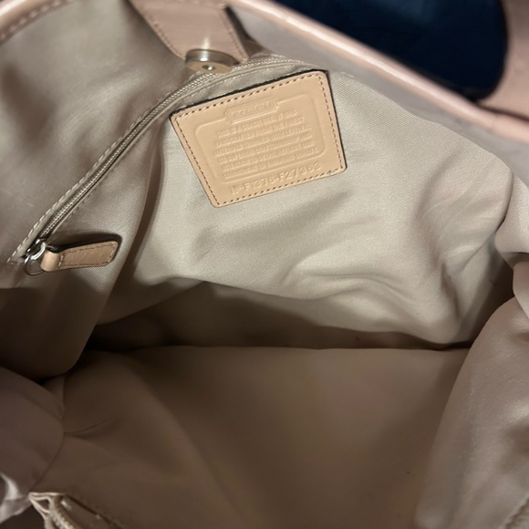 AUTHENTIC COACH SIGNATURE STRIPE PYTHON STRIPE CARRYALL. - Picture 8 of 14